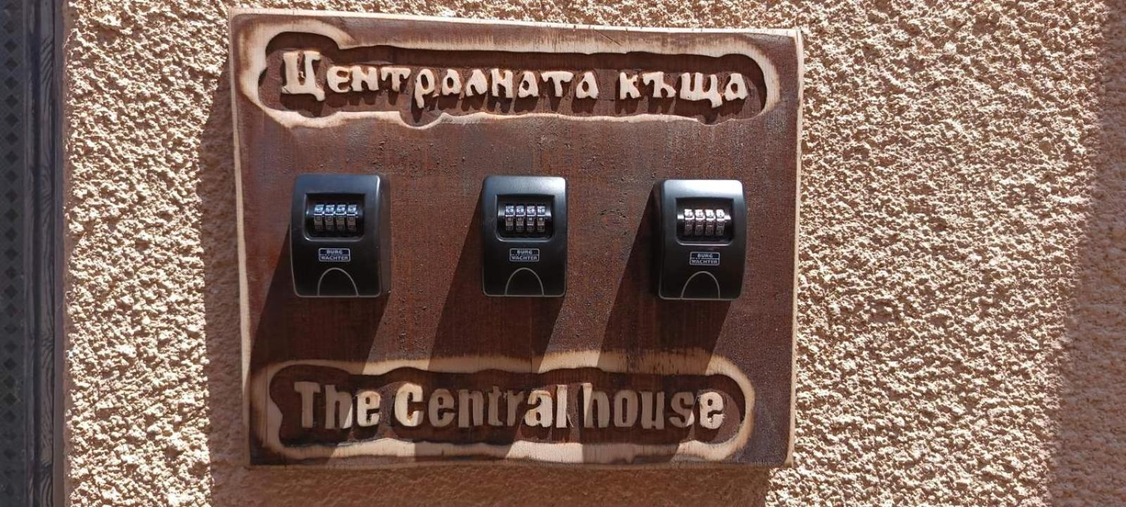 The Central House 1 Burgas Bagian luar foto